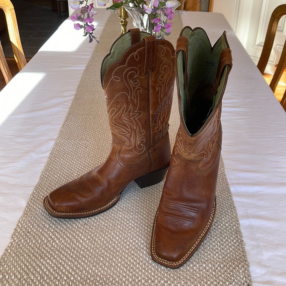 ARIAT women’s Western Cowboy Boots